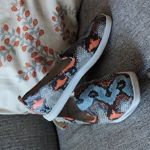 FRANCO SARTO Boston Blue Brando Snakeskin Slip On Sneakers - Size 8.5 M